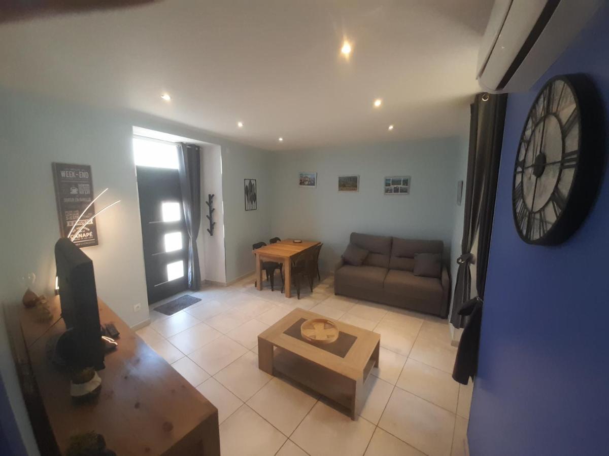 Au 70 Appartement Millau Buitenkant foto